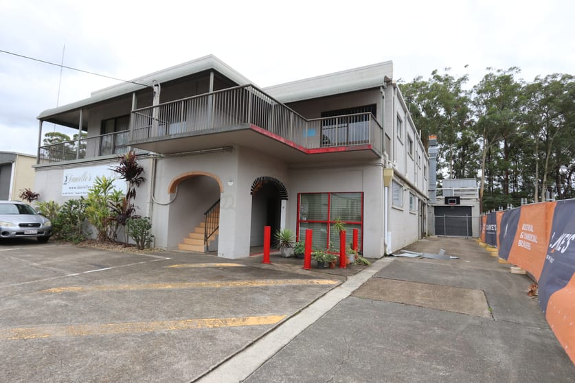 Click to view all images 4/22 Ern Harley Drive Burleigh Heads QLD 4220 - Image 1