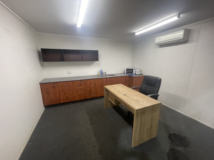 Click to view all images T13.1B & 13.2/13-15 Carroll Street Wilsonton QLD 4350 - Image 3