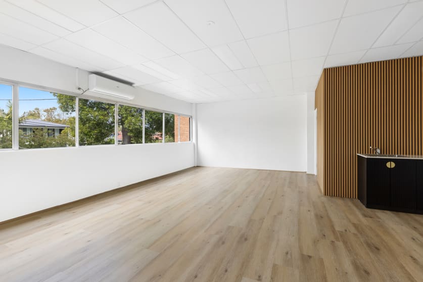 Click to view all images 4 Durdans Avenue Rosebery NSW 2018 - Image 3