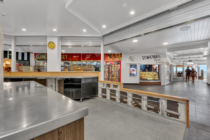 Click to view all images Lot 7/49 Hastings Street Noosa Heads QLD 4567 - Image 3