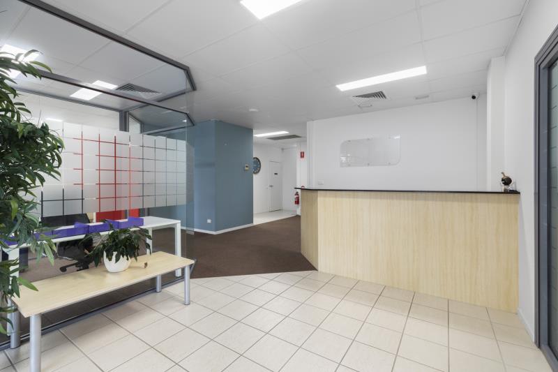 Click to view all images Unit 3/29 Shearwater Drive Taylors Beach NSW 2316 - Image 3