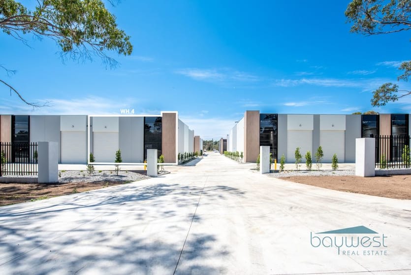 Click to view all images 4/260 Marine Parade Hastings VIC 3915 - Image 1