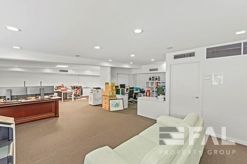 Click to view all images Unit 2/17 Commercial Drive Ashmore QLD 4214 - Image 3