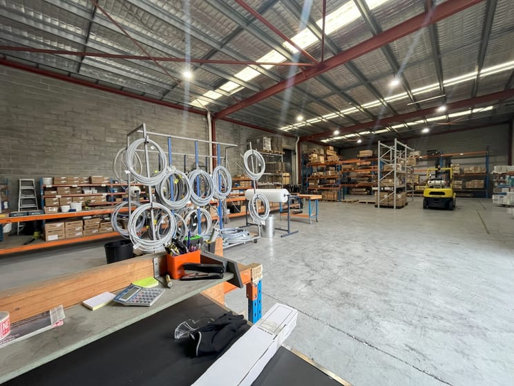 Click to view all images 2/4 Shaw Road Ingleburn NSW 2565 - Image 3