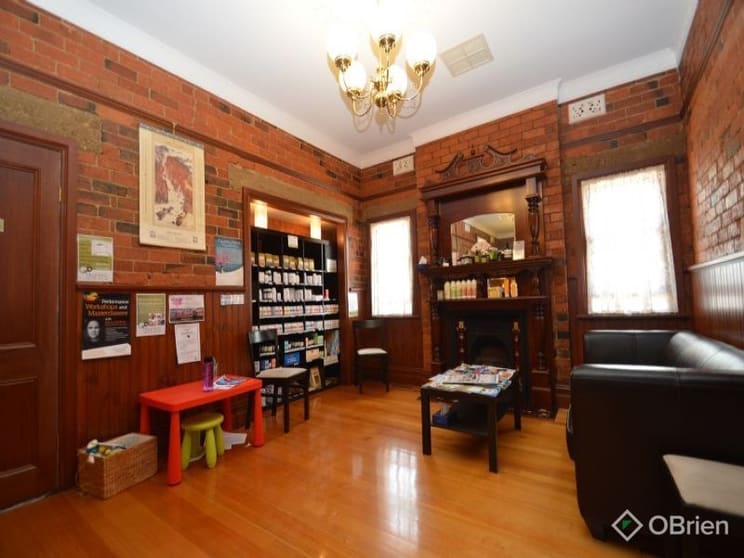 Click to view all images 79 Rowan Street Wangaratta VIC 3677 - Image 3