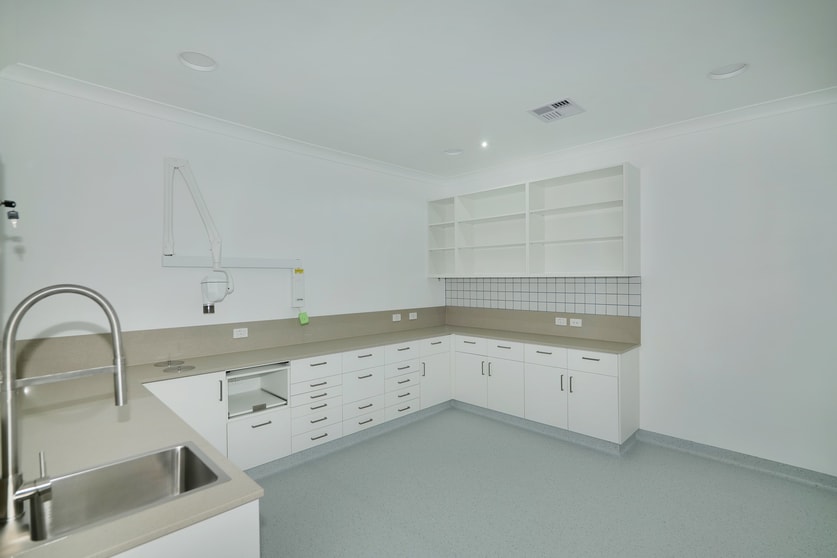 Click to view all images 2/2 Haynes Street Kalamunda WA 6076 - Image 3