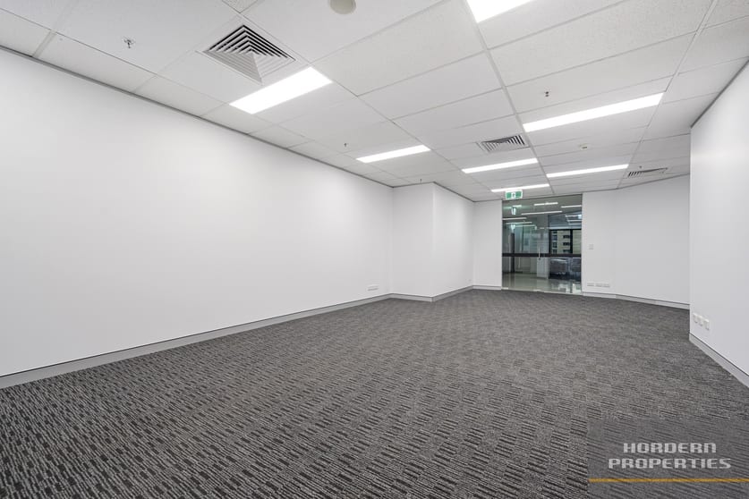 Click to view all images 1503/370 Pitt Street Sydney NSW 2000 - Image 1