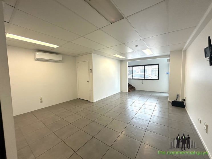 Click to view all images 2/24 Redcliffe Gardens Dr Clontarf QLD 4019 - Image 3