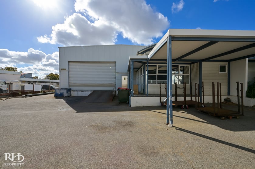Click to view all images 12 Kembla Way Willetton WA 6155 - Image 2