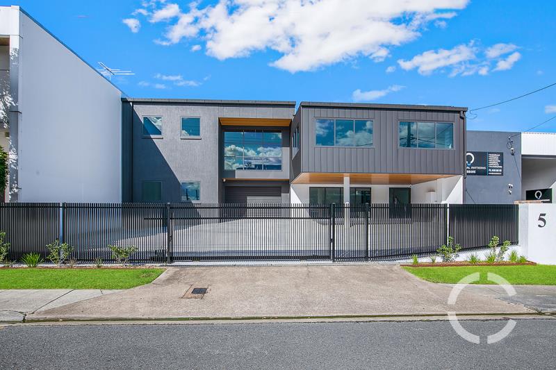 Click to view all images 5 Manilla Street East Brisbane QLD 4169 - Image 2