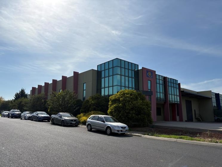 Click to view all images 109 Lambeck Drive Tullamarine VIC 3043 - Image 2