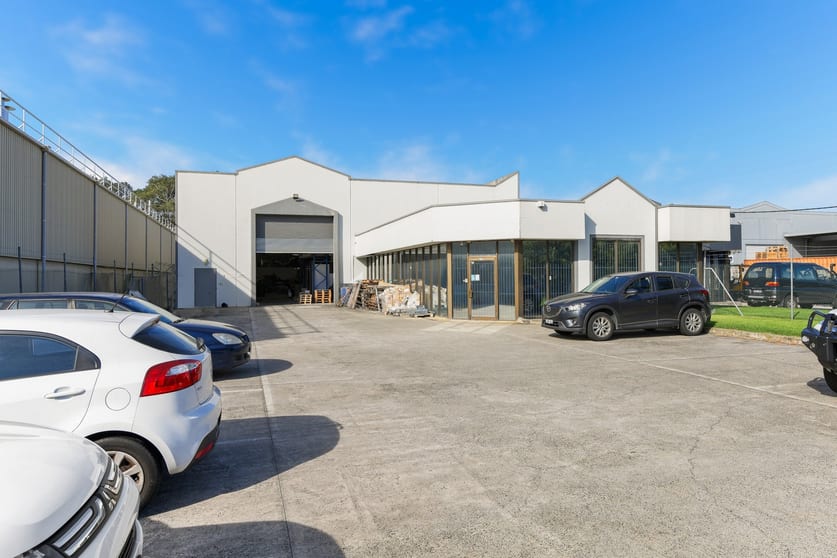 Click to view all images 65 Rushdale Street Knoxfield VIC 3180 - Image 2