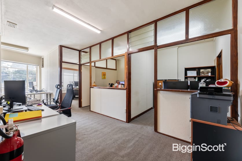 Click to view all images 1/20 Station St Nunawading VIC 3131 - Image 3