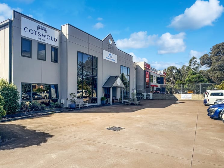 Click to view all images 1/221-223 Old Hume Highway Mittagong NSW 2575 - Image 1