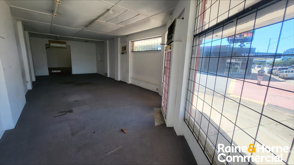 Click to view all images 4/724 Gympie Road Chermside QLD 4032 - Image 2