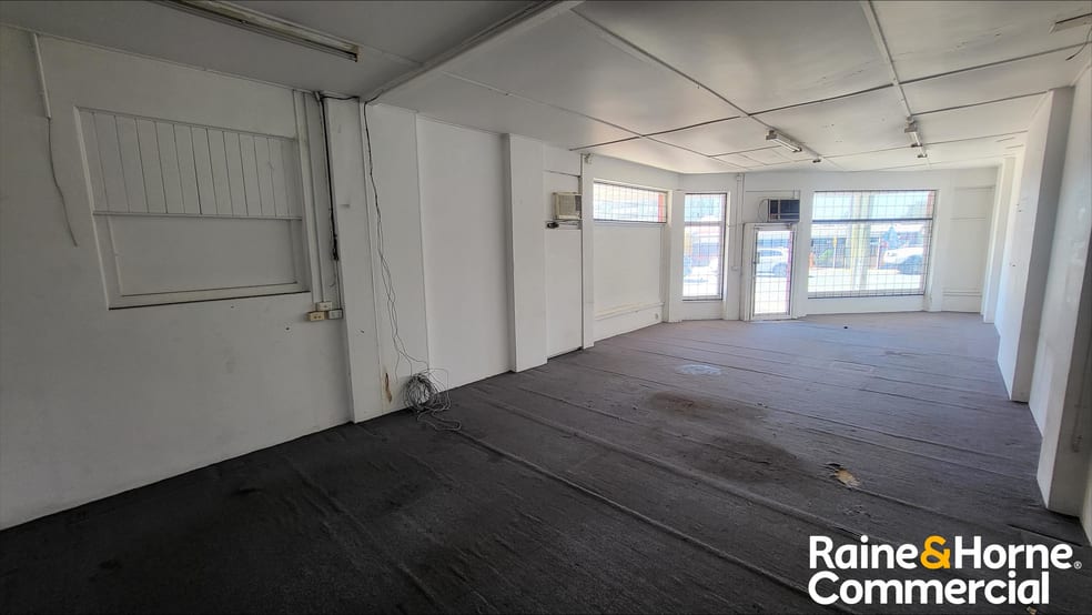 Click to view all images 4/724 Gympie Road Chermside QLD 4032 - Image 3