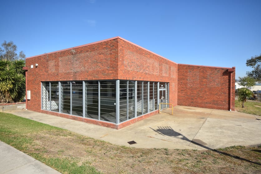 Click to view all images 139 Chapple Street Wodonga VIC 3690 - Image 2