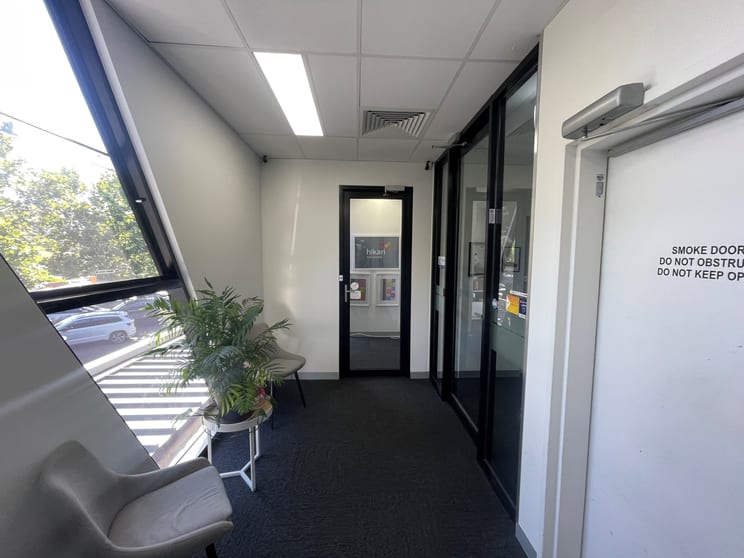 Click to view all images 2.01/77 Raleigh Street Essendon VIC 3040 - Image 2
