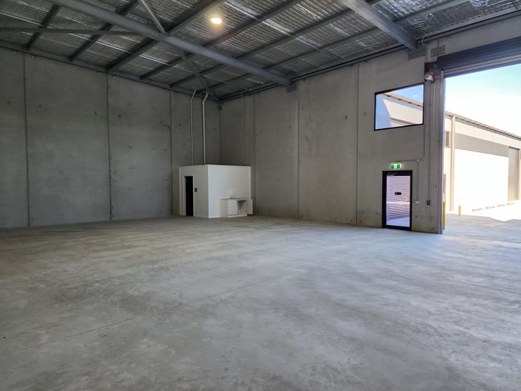 Click to view all images 6/51 Hampden Park Road Kelso NSW 2795 - Image 2
