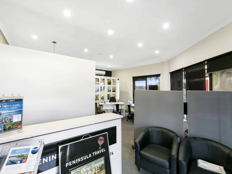 Click to view all images 9 Bay Road Mount Martha VIC 3934 - Image 3