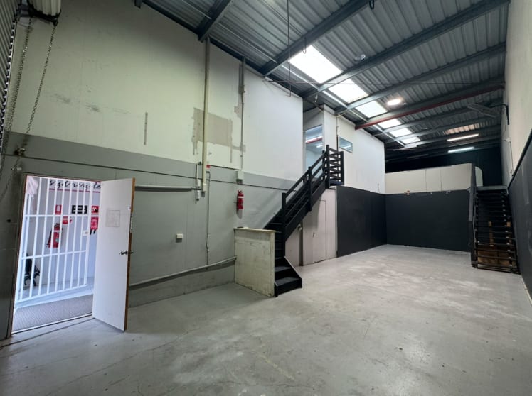Click to view all images 2A/3 Hitech Drive Kunda Park QLD 4556 - Image 3