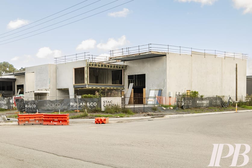 Click to view all images 95-97 Canberra Street Hemmant QLD 4174 - Image 1
