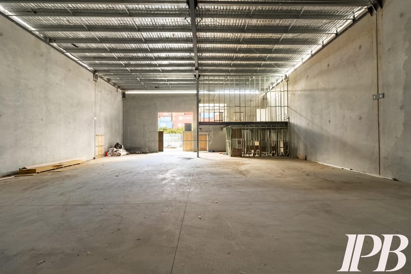Click to view all images 95-97 Canberra Street Hemmant QLD 4174 - Image 2