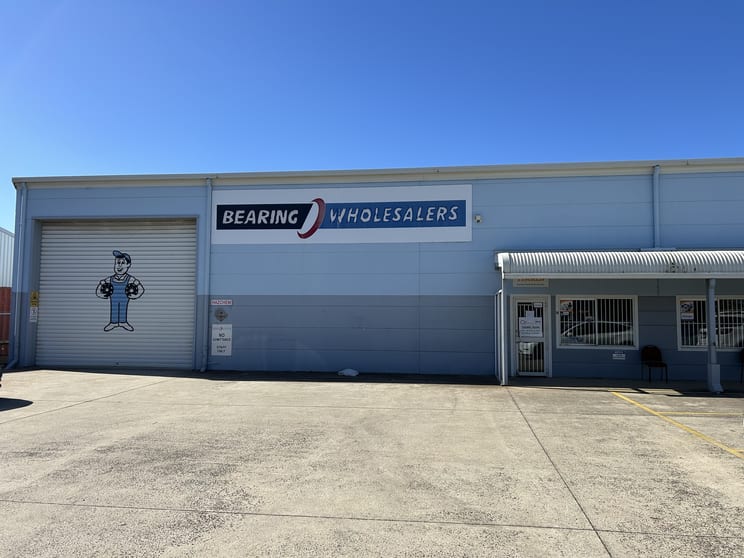 Click to view all images 8a Holland Drive Melton VIC 3337 - Image 1