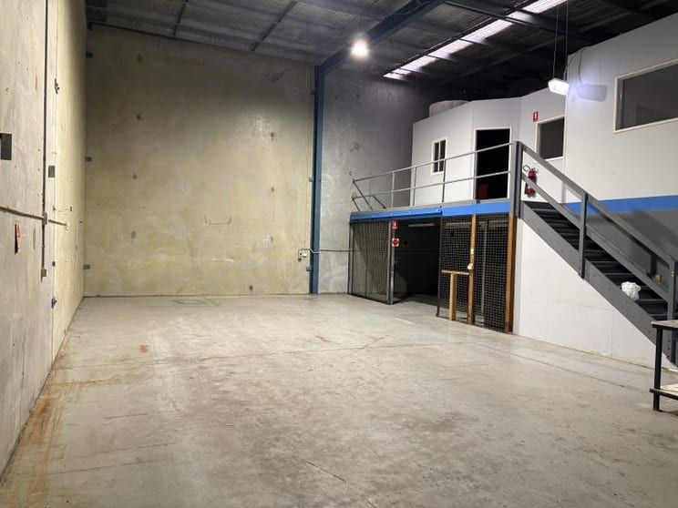 Click to view all images Unit 7/48 Lancaster Street Ingleburn NSW 2565 - Image 2