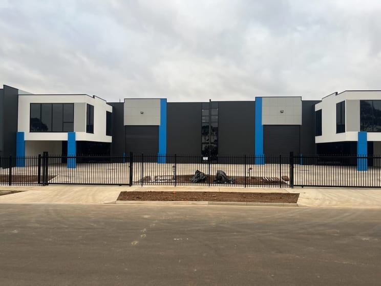 Click to view all images 15 Target Street Melton VIC 3337 - Image 1