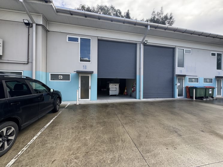 Click to view all images 4-10 Anderson Street Banksmeadow NSW 2019 - Image 2