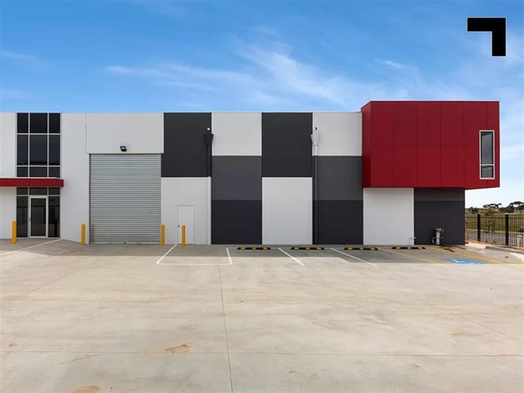 Click to view all images 1/11 Rockfield Way Ravenhall VIC 3023 - Image 2