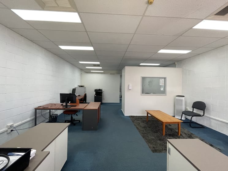 4/67 Pakington Street Geelong West VIC 3218 - Image 2