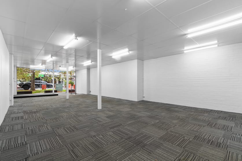 Click to view all images 269 Raymond St Sale VIC 3850 - Image 3