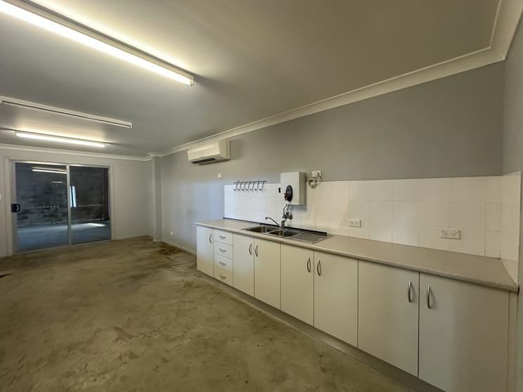 Click to view all images 4/18 Fraser Drive Coffs Harbour NSW 2450 - Image 3