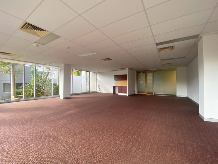 Click to view all images Belrose NSW 2085 - Image 3