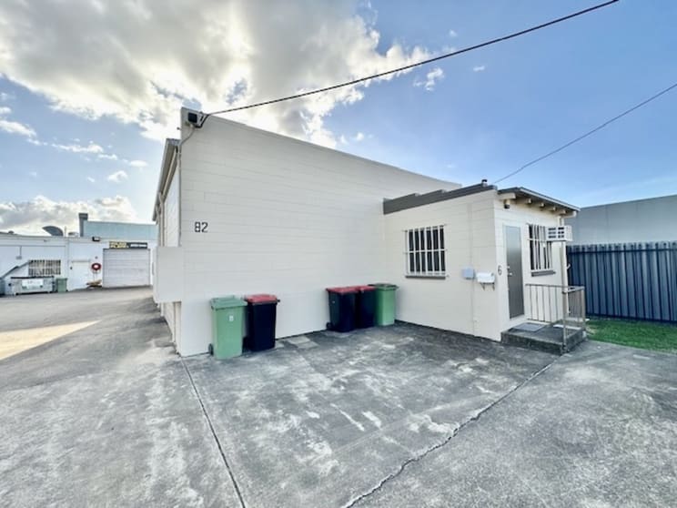 Click to view all images Unit 6/82 Leyland Street Garbutt QLD 4814 - Image 2