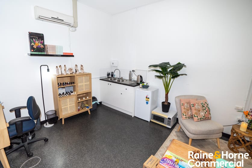 Click to view all images 17/56 Fitzmaurice Street Wagga Wagga NSW 2650 - Image 2