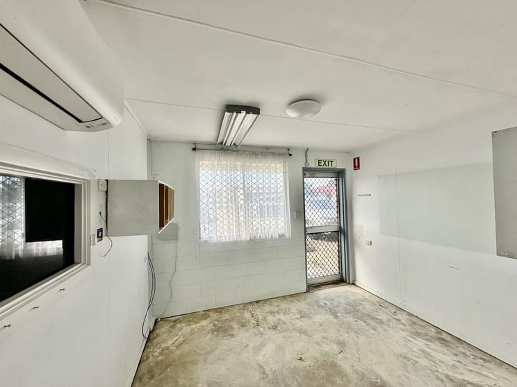 Unit 1/46-50 Hugh Ryan Drive Garbutt QLD 4814 - Image 3