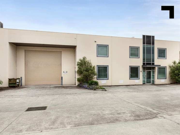 Click to view all images 9/42-46 Vella Drive Sunshine West VIC 3020 - Image 2