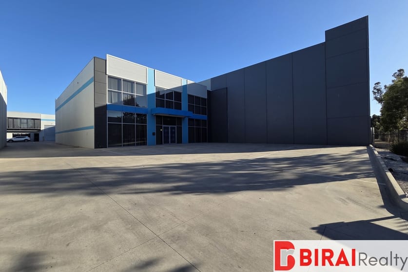Click to view all images 4/17-21 Baretta Road Ravenhall VIC 3023 - Image 1