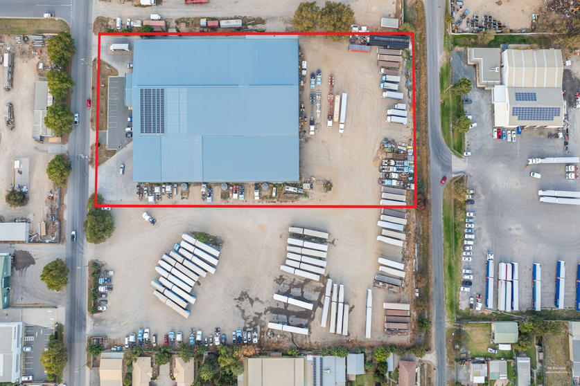 Click to view all images 475 Atkins Street South Albury NSW 2640 - Image 3