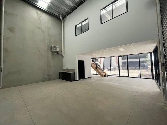 Click to view all images 30/21-23 Chambers Road Altona North VIC 3025 - Image 3