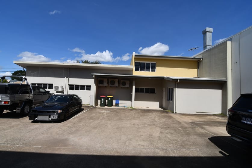 Click to view all images 4/5-9 Turnbull Street Garbutt QLD 4814 - Image 3