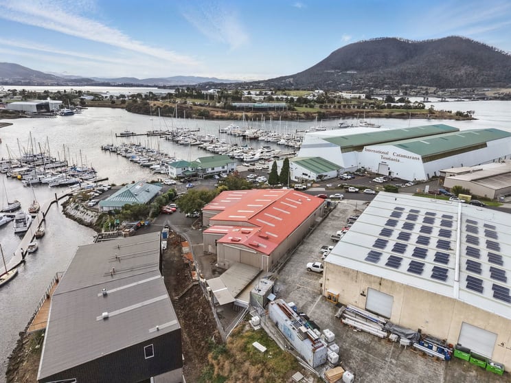 Click to view all images 11 Bender Drive Derwent Park TAS 7009 - Image 3