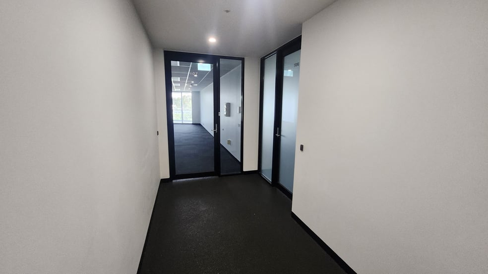 Click to view all images Level 1/Level 1 106 16A Keilor Park Dr Keilor East VIC 3033 - Image 3