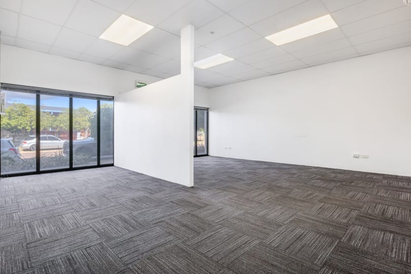 25/16 Charlton Court Woolner NT 0820 - Image 3