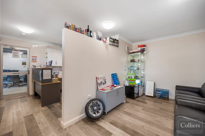 Click to view all images 21 Civil Road Garbutt QLD 4814 - Image 3