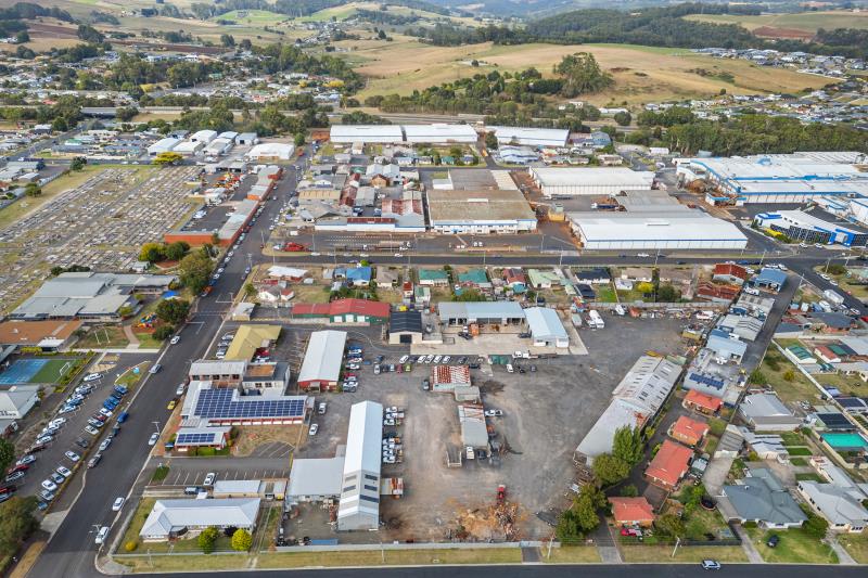 Click to view all images Building 7/12-16 Short Street Ulverstone TAS 7315 - Image 2