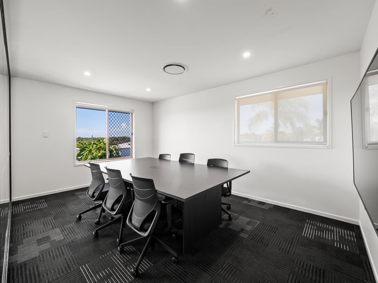 Click to view all images 12 Bourton Road Merrimac QLD 4226 - Image 3